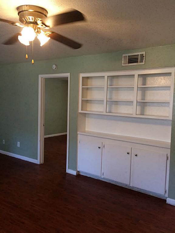 600 Deats, Dickinson, TX 77539