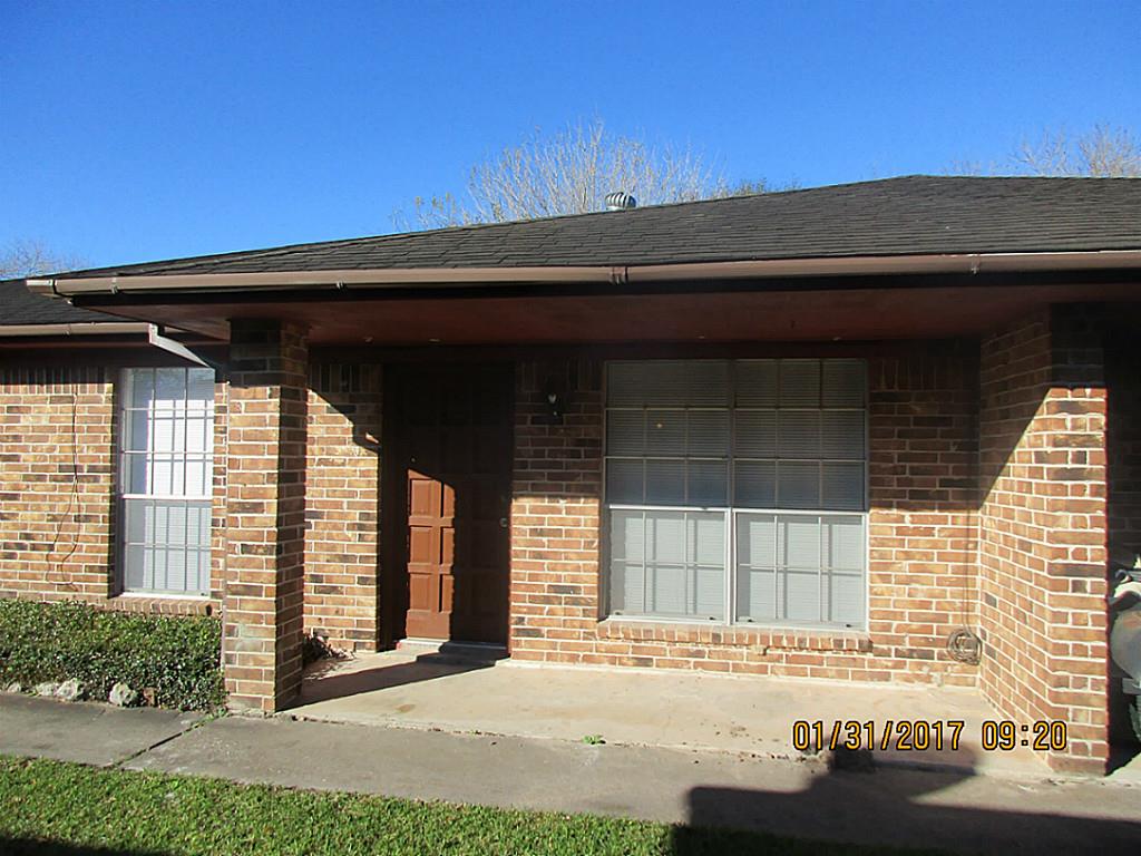 4901 38th Street, Dickinson, TX 77539