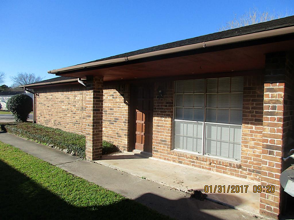 4901 38th Street, Dickinson, TX 77539
