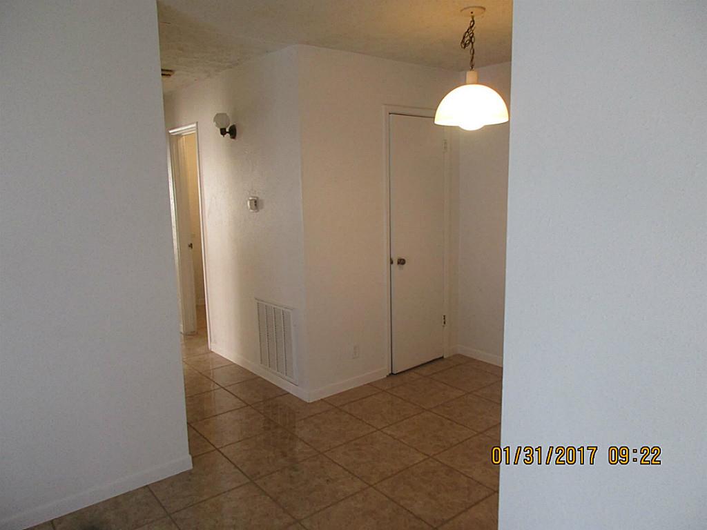 4901 38th Street, Dickinson, TX 77539