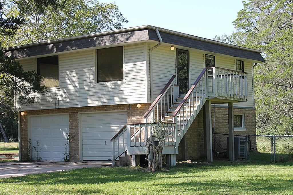 1004 Fm 646 Road, Dickinson, TX 77539