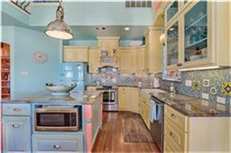 4505 Bayshore Drive, Freeport, TX 77541