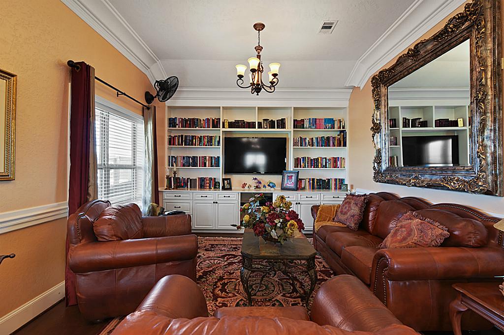 12 Kingfish Lane, Freeport, TX 77541