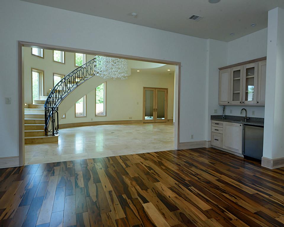 1010 Tall Pines Drive, Friendswood, TX 77546