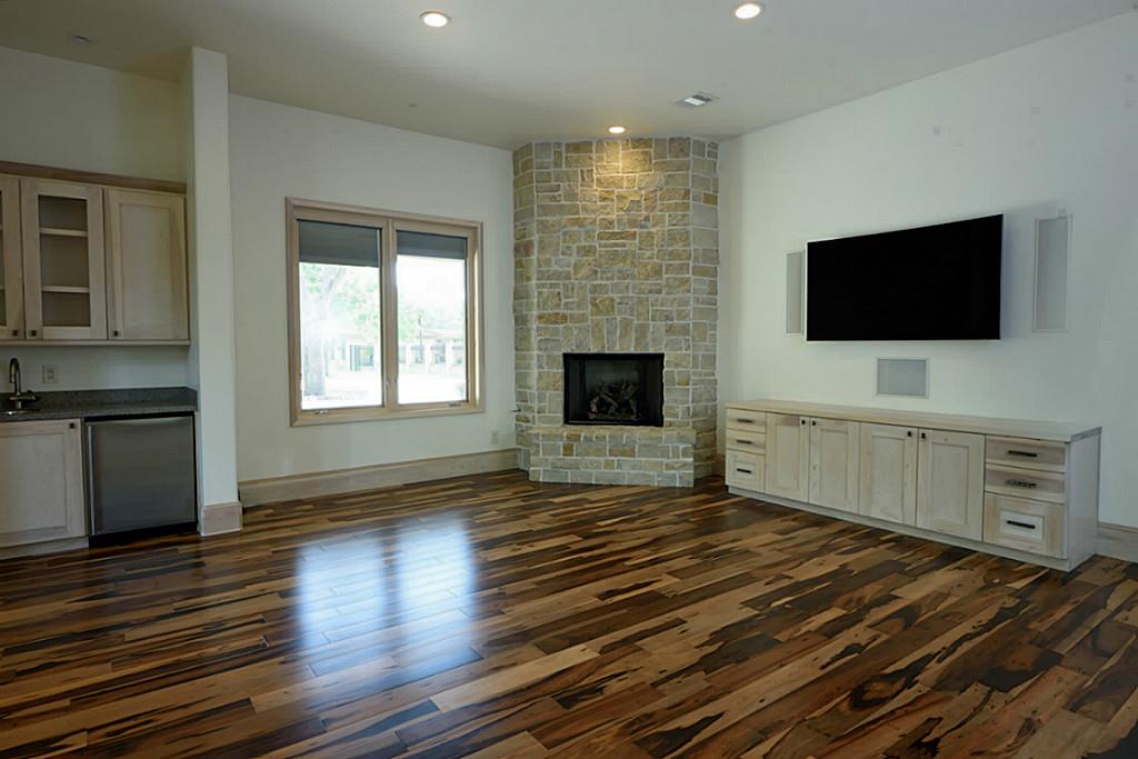 1010 Tall Pines Drive, Friendswood, TX 77546