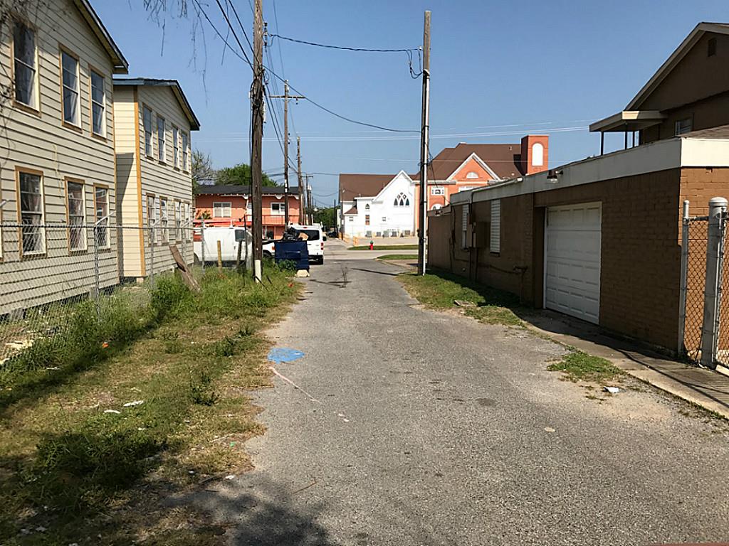 2718 Ave L, Galveston, TX 77550