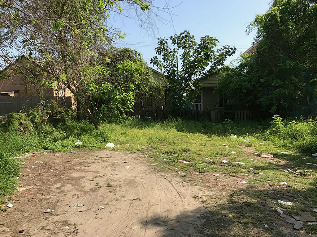 2718 Ave L, Galveston, TX 77550