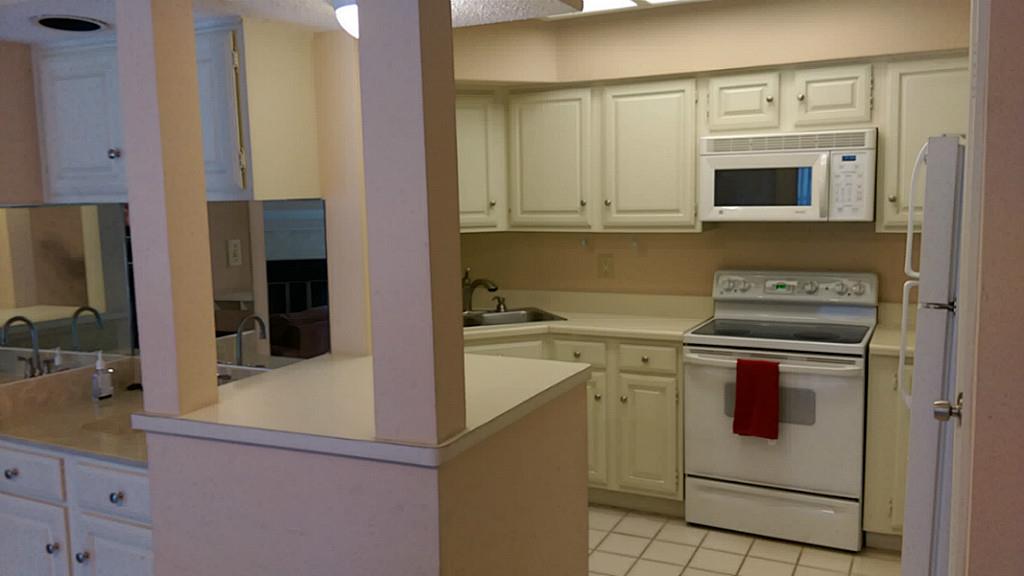 921 Marine Drive, Galveston, TX 77550