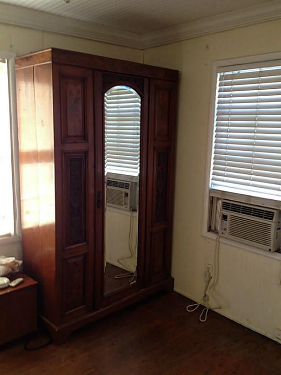 2413 34th Street, Galveston, TX 77550