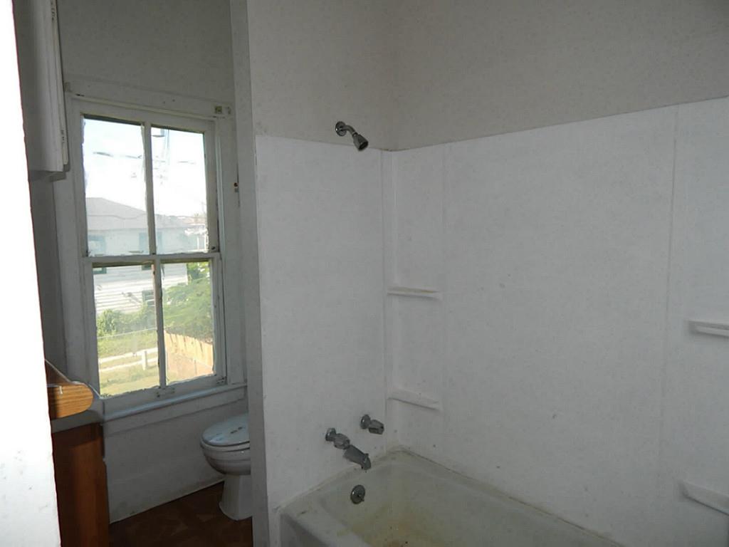 2818 Avenue R, Galveston, TX 77550