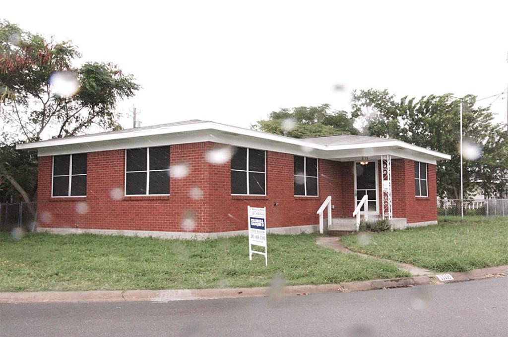1118 Bayou, Galveston, TX 77551
