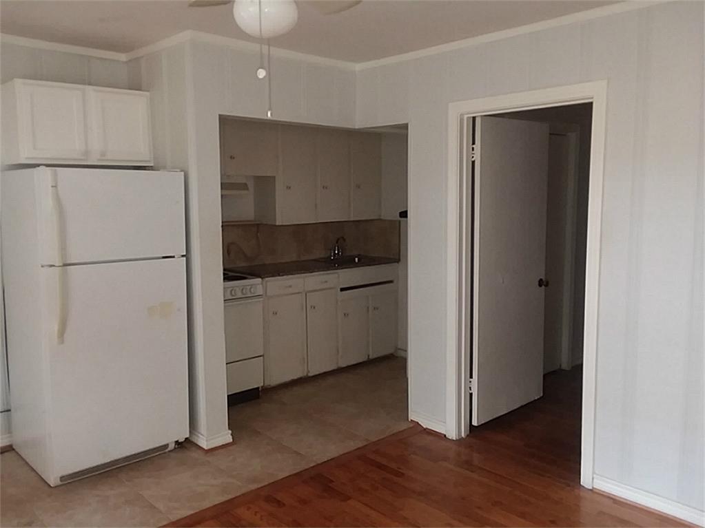 2516 46th Street, Galveston, TX 77551