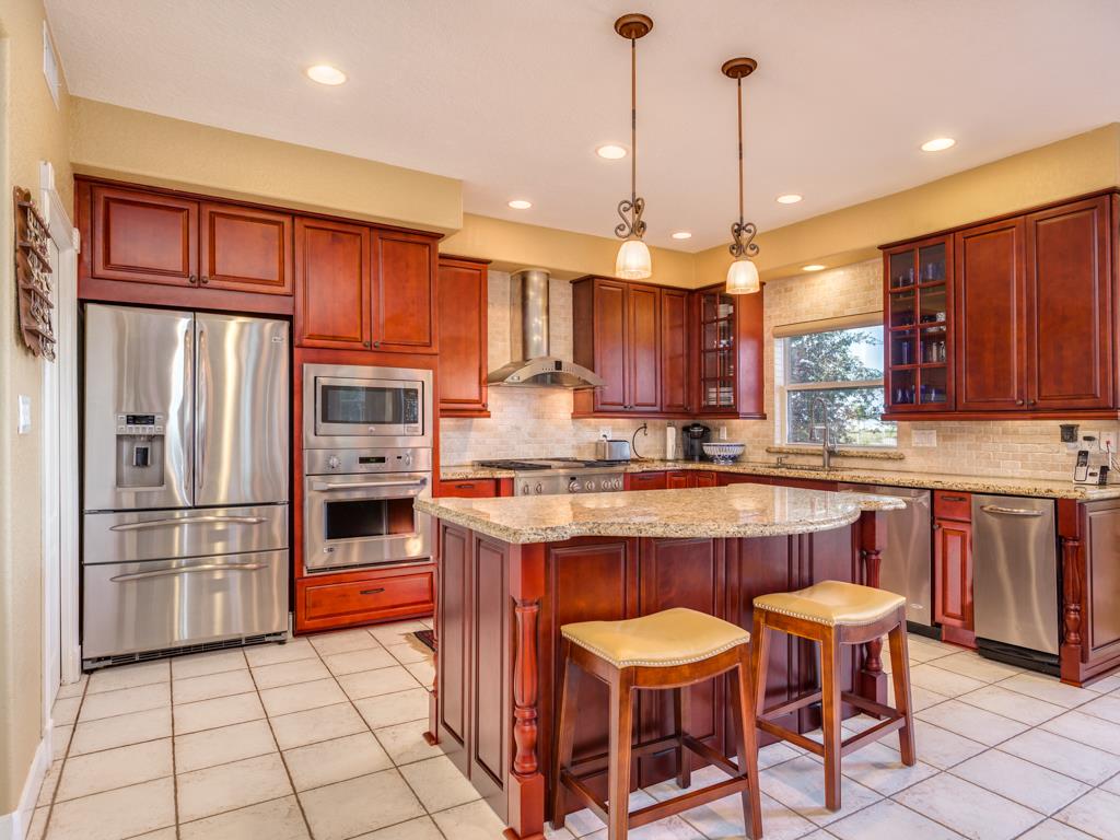 4239 Santiago Circle, Galveston, TX 77554