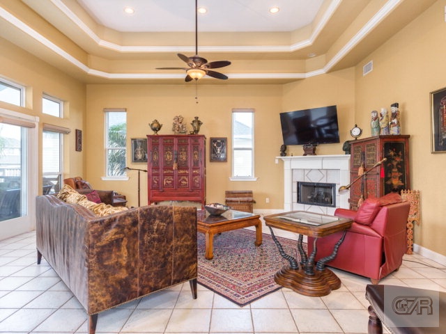 4239 Santiago Circle, Galveston, TX 77554