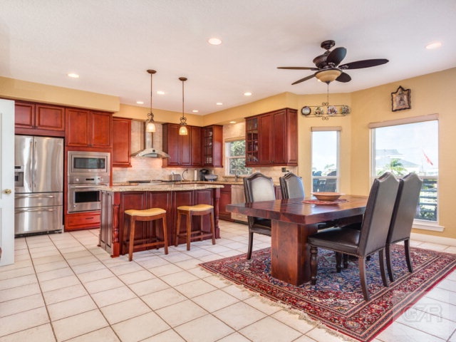 4239 Santiago Circle, Galveston, TX 77554
