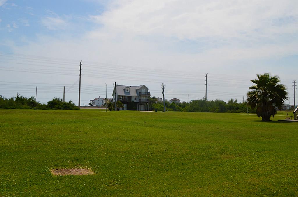 Lot 30 Monterey Court, Galveston, TX 77554