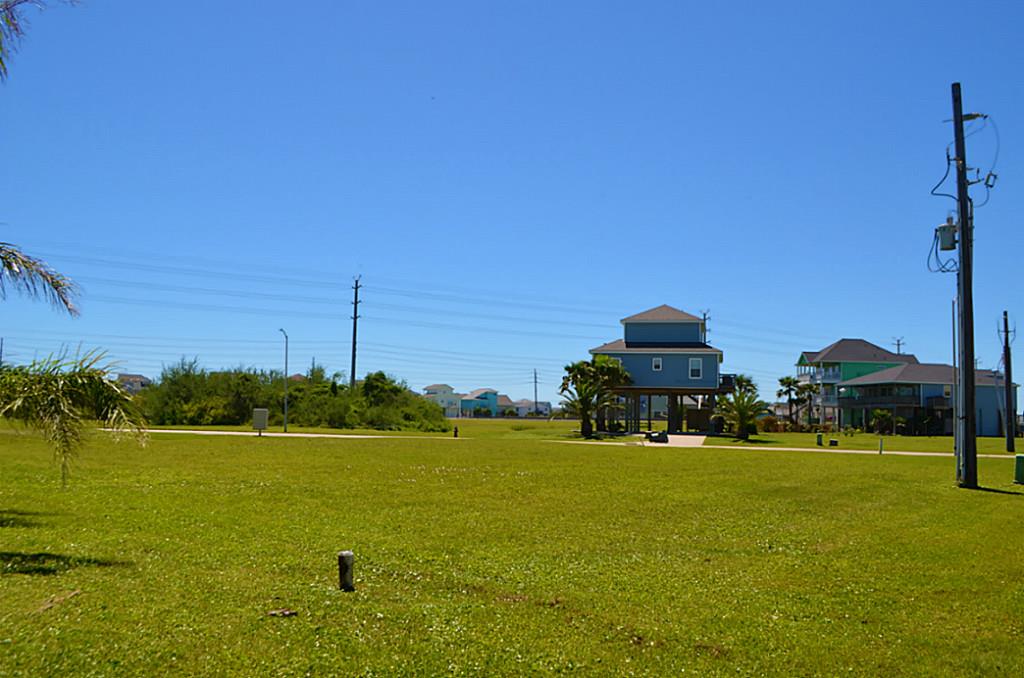 Lot 33 Monterey Court, Galveston, TX 77554