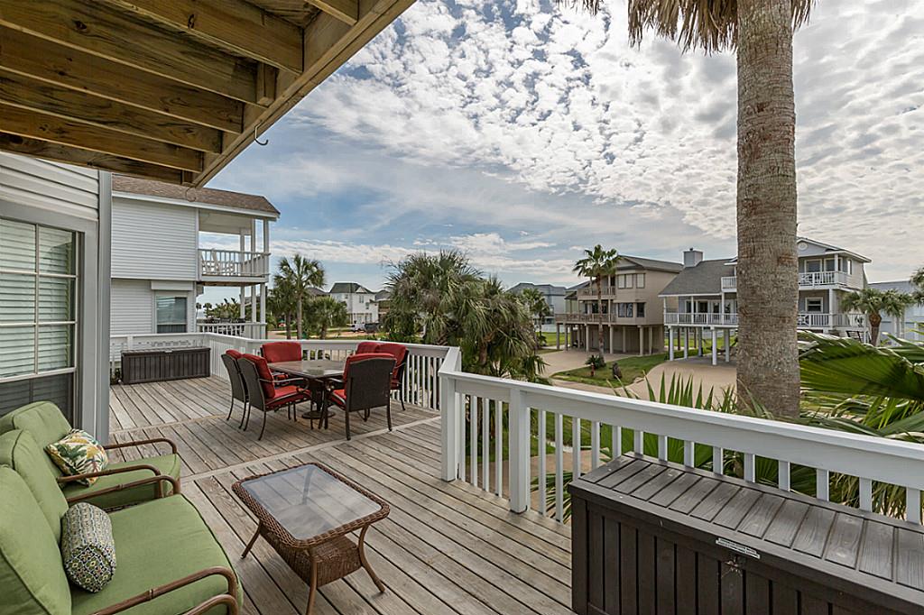 4111 Turks Pt, Galveston, TX 77554
