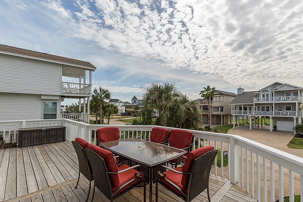 4111 Turks Pt, Galveston, TX 77554