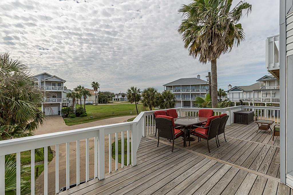 4111 Turks Pt, Galveston, TX 77554