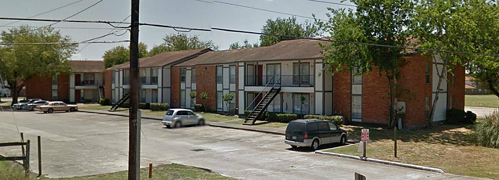 2500 East Wallisville Road, Highlands, TX 77562