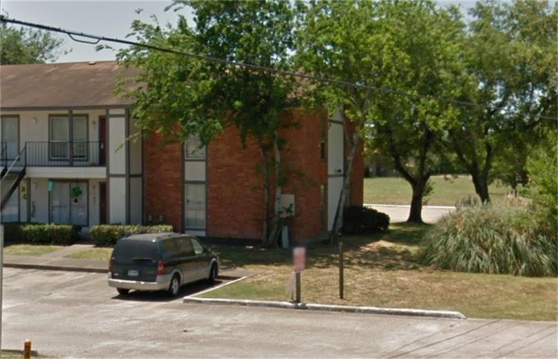 2500 East Wallisville Road, Highlands, TX 77562