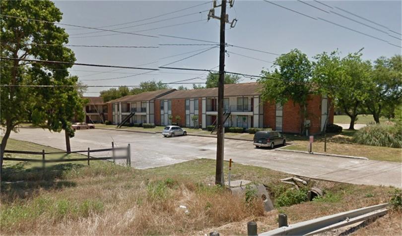 2500 East Wallisville Road, Highlands, TX 77562