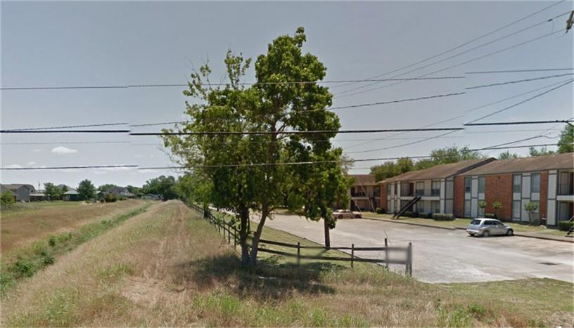 2500 East Wallisville Road, Highlands, TX 77562