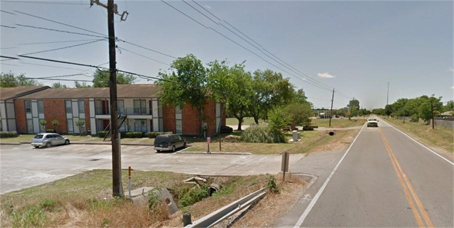 2500 East Wallisville Road, Highlands, TX 77562