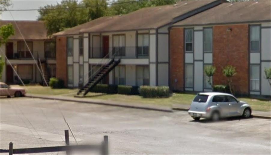 2500 East Wallisville Road, Highlands, TX 77562