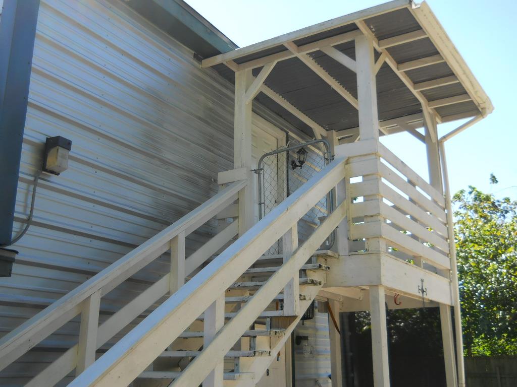 105 Clear Lake Road, Highlands, TX 77562