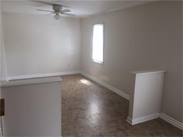 105 Clear Lake Road, Highlands, TX 77562