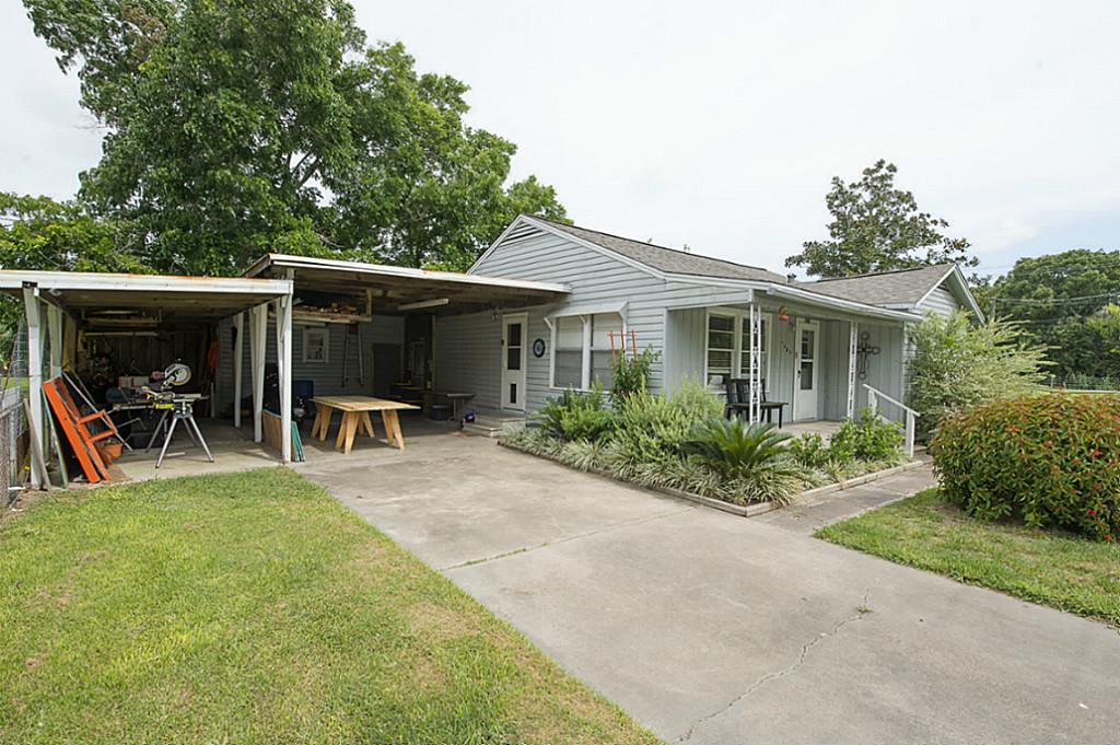 7025 Shannon, Hitchcock, TX 77563