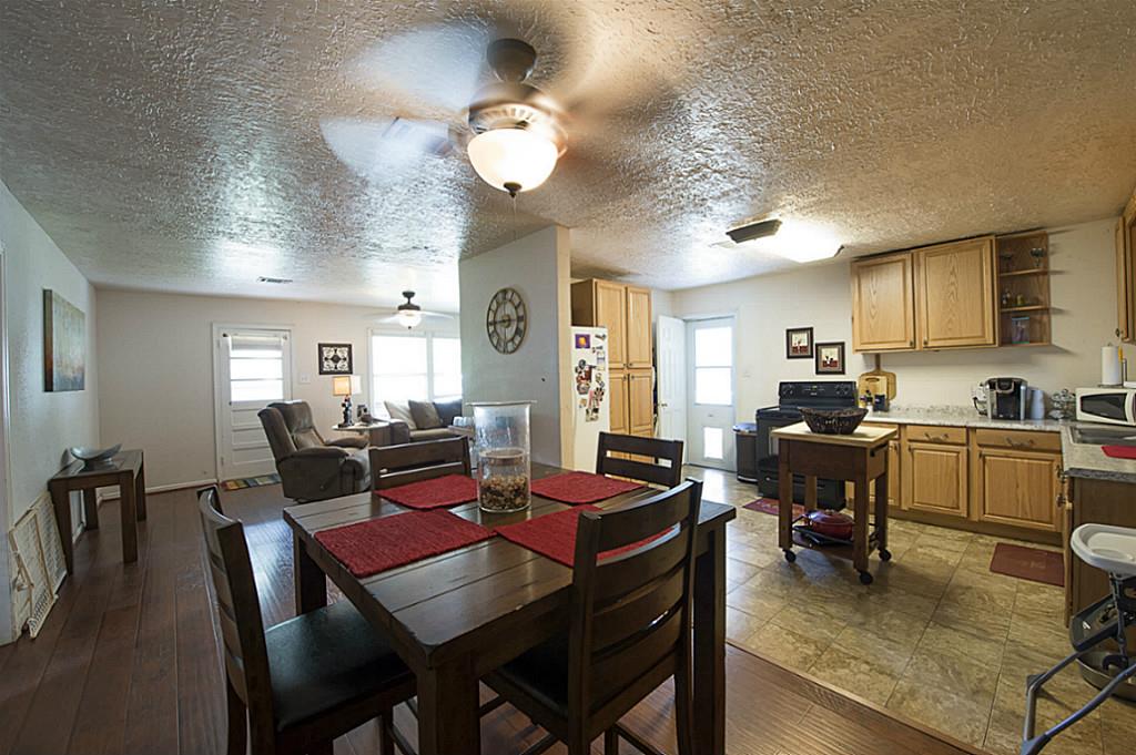 7025 Shannon, Hitchcock, TX 77563