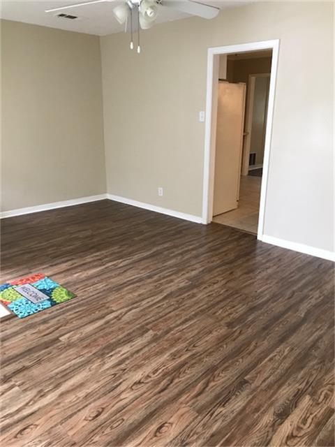 217 Cedar Drive, Hitchcock, TX 77563
