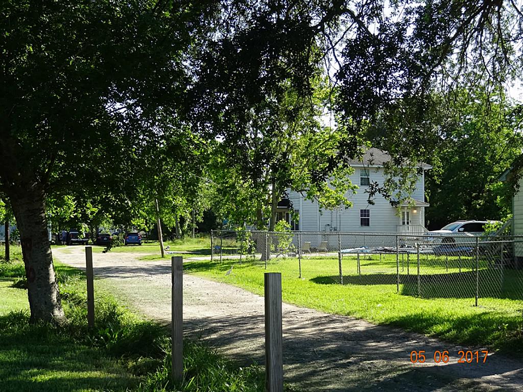 6504 N Martin Luther King Avenue, Hitchcock, TX 77563