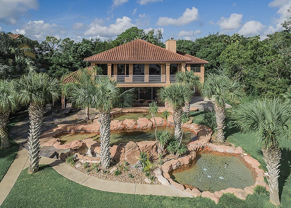 1307 Kipp Avenue, Kemah, TX 77565