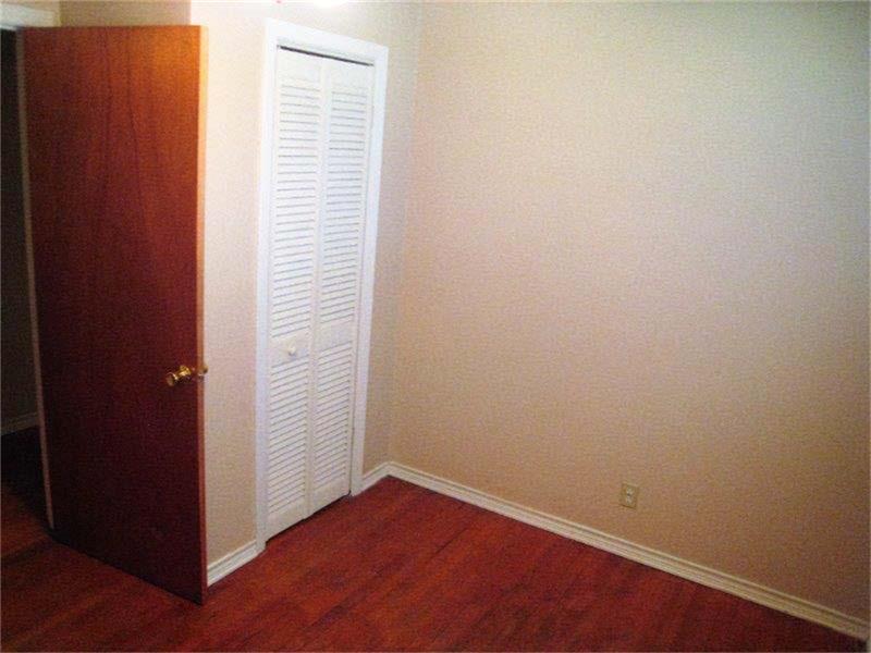 204 Lotus Street, Lake Jackson, TX 77566