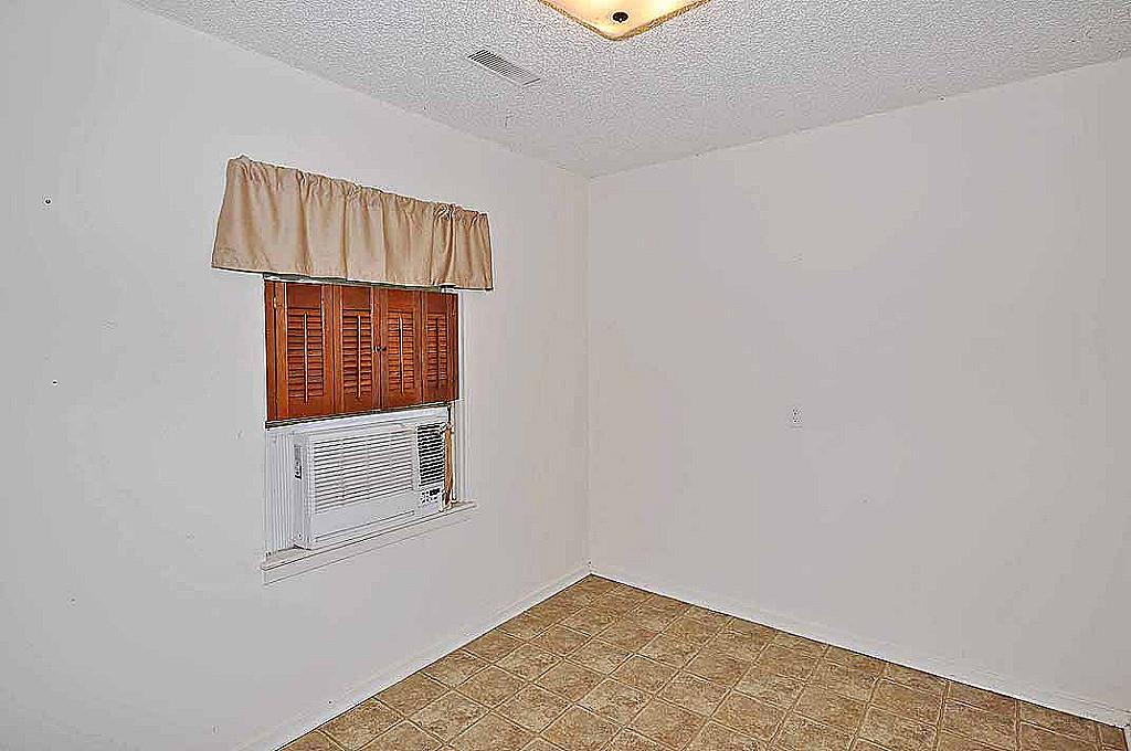 315 Cypress, Lake Jackson, TX 77566