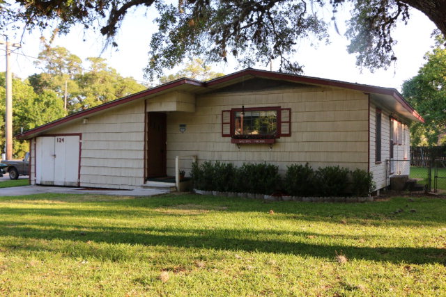 124 Jasmine, Lake Jackson, TX 77566