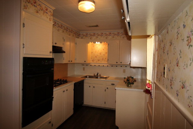 124 Jasmine, Lake Jackson, TX 77566