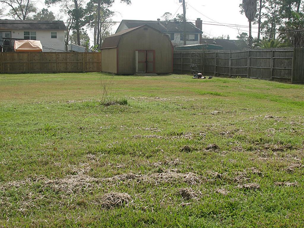 607 Shadylawn Street, La Porte, TX 77571