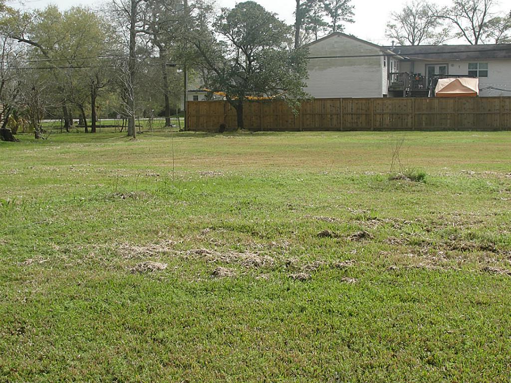 607 Shadylawn Street, La Porte, TX 77571