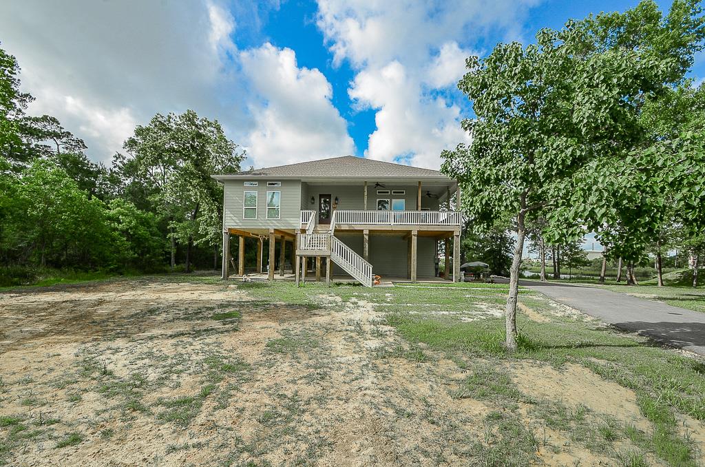 1227 S Country Club Drive, Shoreacres, TX 77571