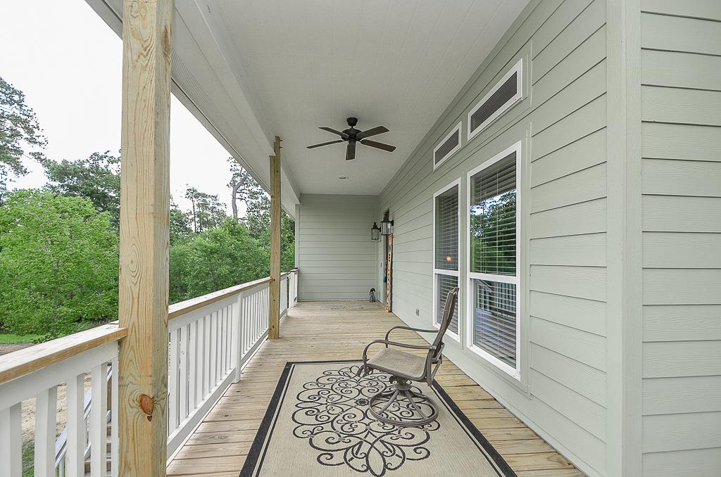 1227 S Country Club Drive, Shoreacres, TX 77571