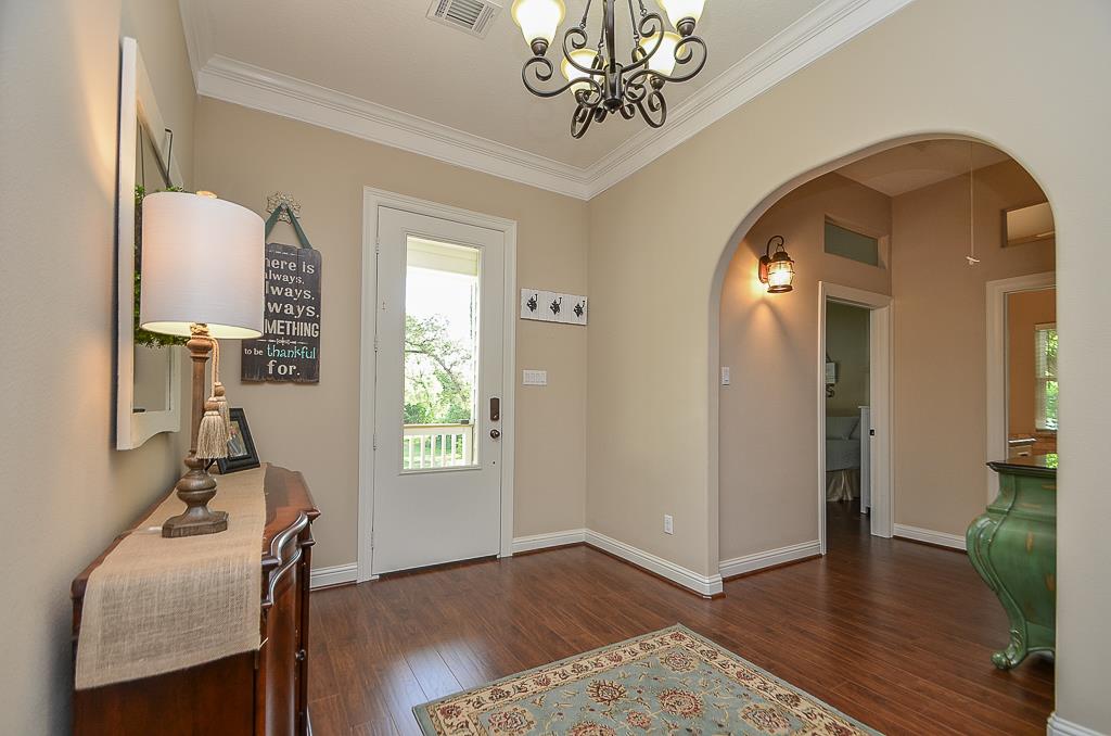 1227 S Country Club Drive, Shoreacres, TX 77571