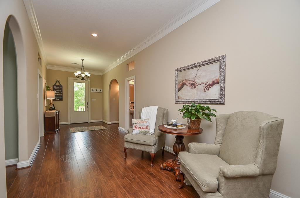 1227 S Country Club Drive, Shoreacres, TX 77571