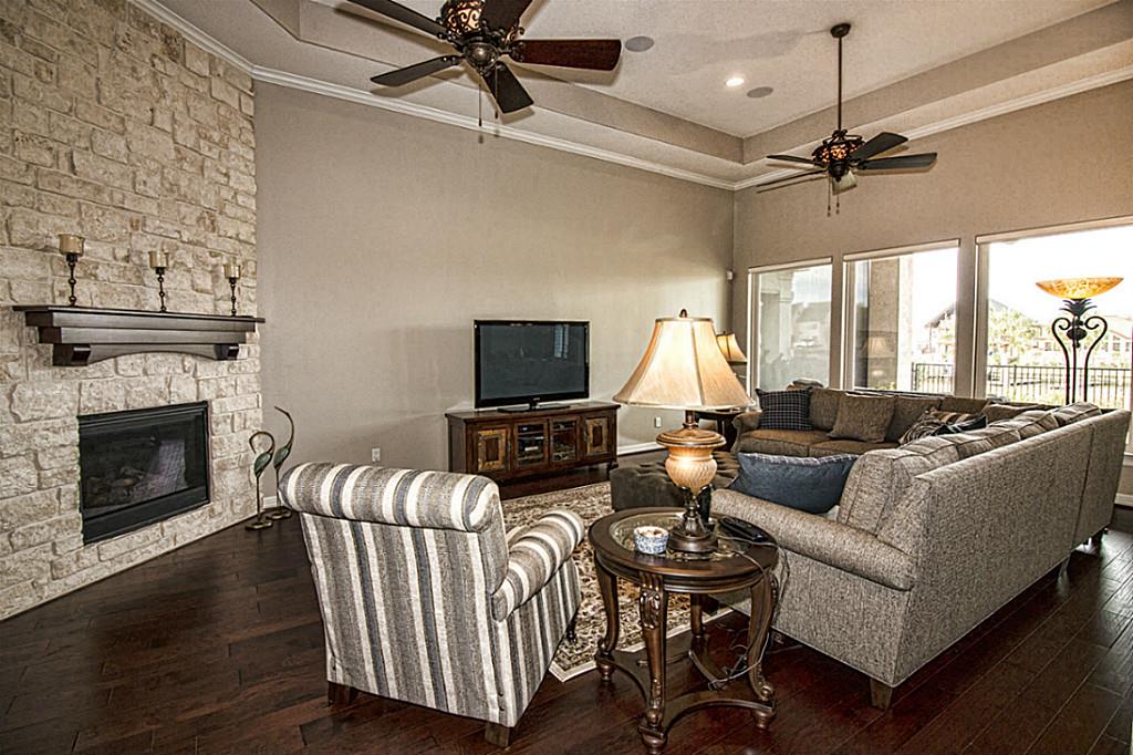 733 Pegasus Lane, League City, TX 77573