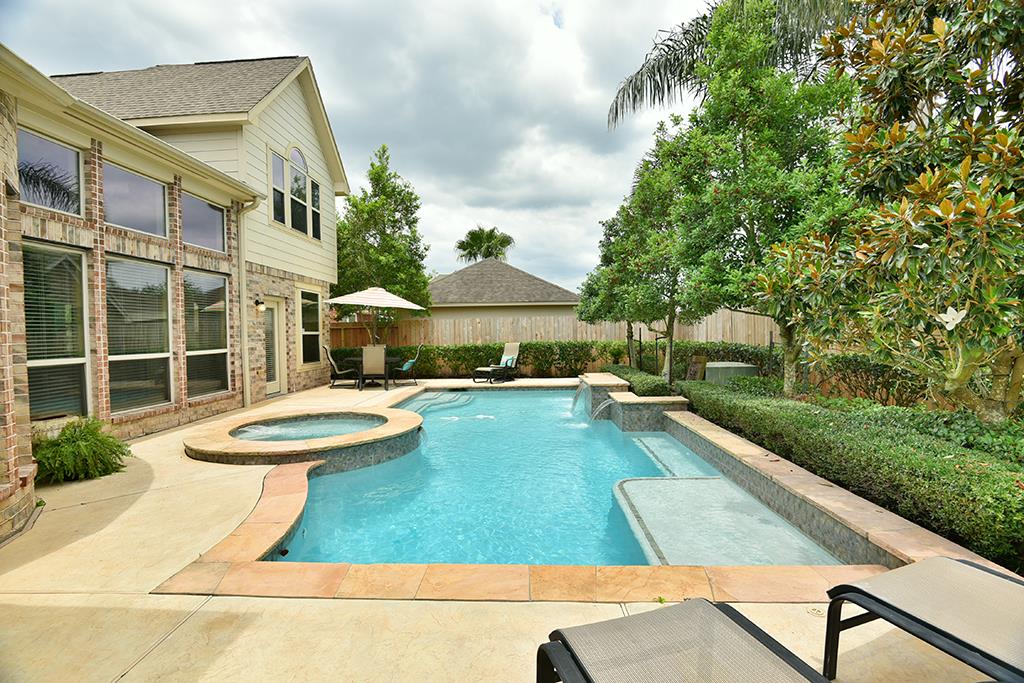 2974 Rustic Pier Lane, League City, TX 77573