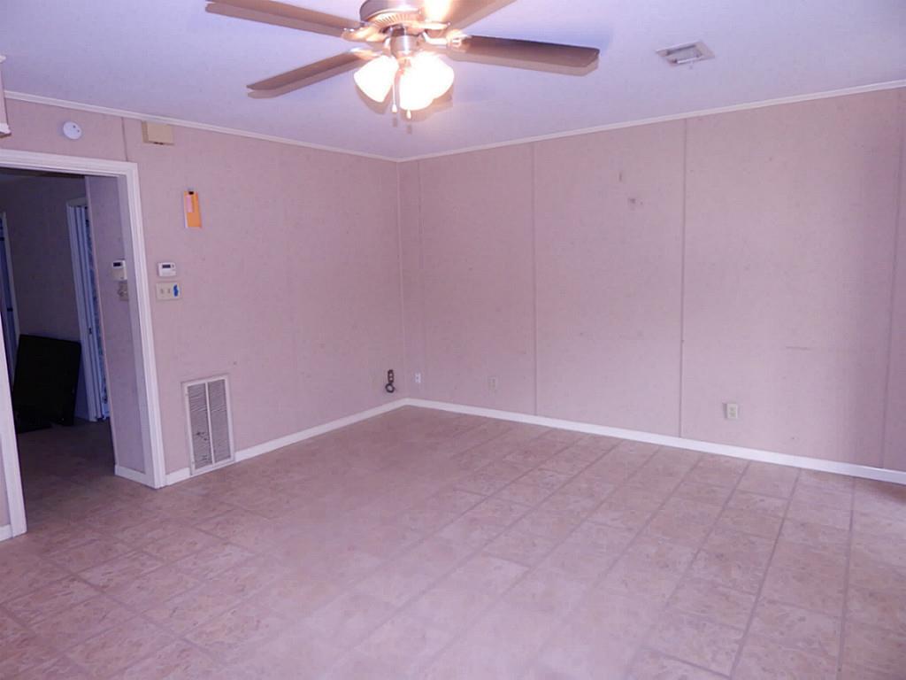 1511 Cos Street, Liberty, TX 77575